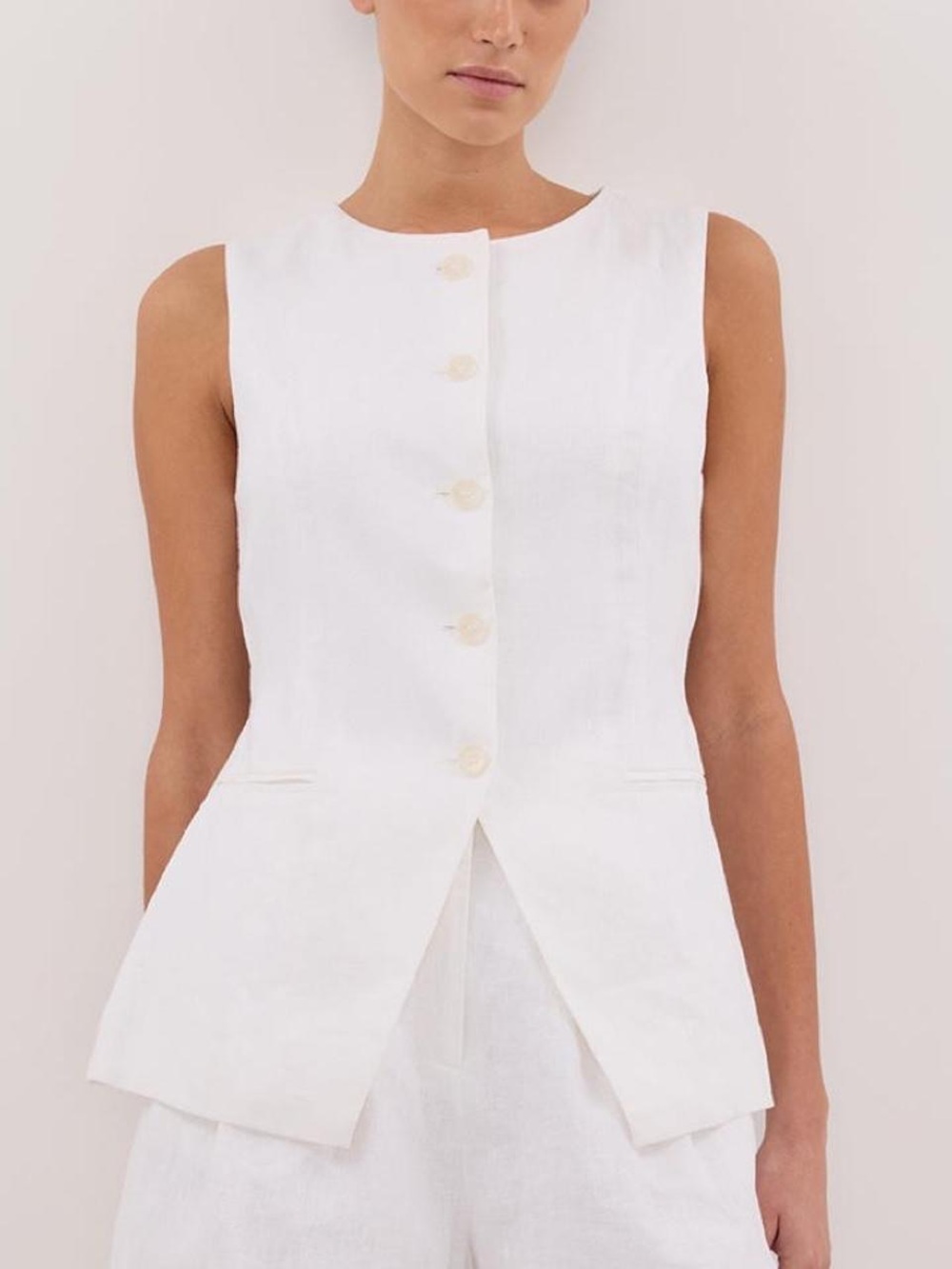 Dissh White Button-Front Linen Vest size 8